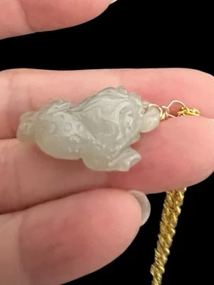 vintage Jade / Jadeite Carved Frog Animal Pendant Foto 1 de 4