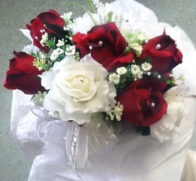 Juego de 21 piezas de ramo de boda rojo manzana y marfil paquete pedidos urgentes disponibles Foto 1 de 4