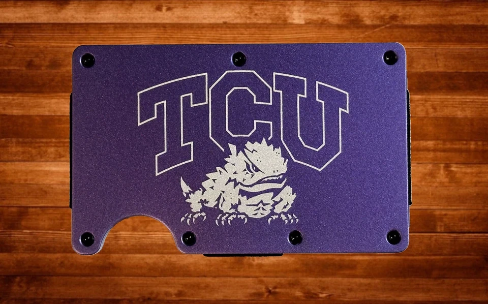 Cartera minimalista con bloqueo RFID de metal delgado ranas con cuernos TCU grabada con láser Foto 1 de 4