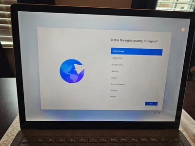 Ноутбук Microsoft Surface 4 — 13,5 дюйма — AMD Ryzen 5 — 16 ГБ RAM — 256 ГБ SSD Win 11 - Изображение 1 из 4