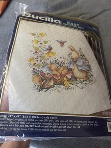 Vintage 1997 Bucilla Neu Little One Krippe Abdeckung Baby gestempelt Kreuzstich Neu in Verpackung  - Bild 1 von 5