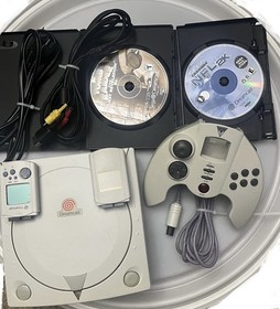 Sega Dreamcast HKT-3020 White Game Console With Controller, Cords, +2 Free Games