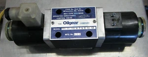 VÁLVULA SOLENOIDE DE CONTROL DIRECCIONAL OILGEAR VDS-05-7YN-N-7-L-B-50-12 115V NewSurp - Imagen 1 de 8