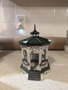 1991 Lemax Dickensvale Collectibles Christmas Village Gazebo - Picture 1 of 7