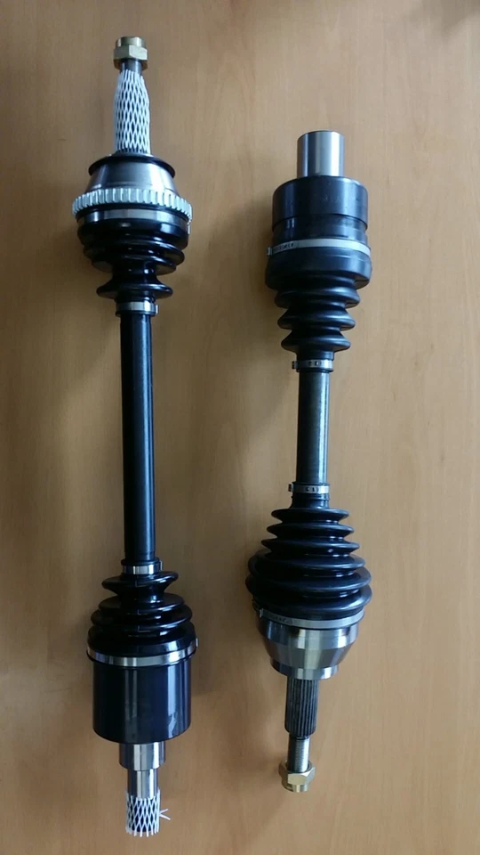 Ford Taurus 1990-1995 Lincoln 1988 and Mercury 1992-1995 axle (pair) - Image 1 of 4