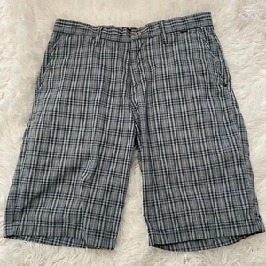 Hurley Mens Size 30 Black & Gray Plaid 10" Inseam Chino Shorts EUC - Picture 1 of 4