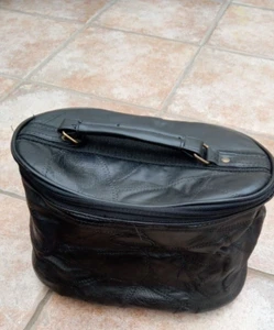 Baumwollhändler neu ohne Etikett Leder & PVC Schminktasche Spiegel und Reißverschlusstasche. - Bild 1 von 6