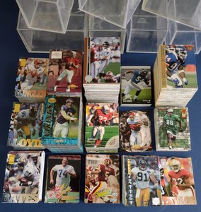 HUGE Football Card Lot🏈In Acrylic Cases💥HUNDREDS OF VINTAGE HIGH END CARDS💥
