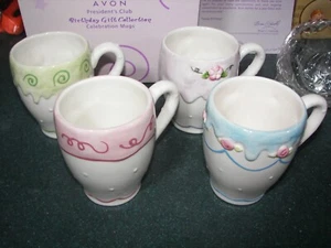 Neu im Karton 2004 Avon Presidents Club Geburtstag Feier Tassen 4er Set - Bild 1 von 5