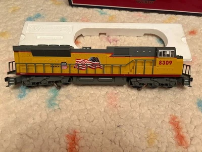 Williams O-Gauge 21816 SD90 Union Pacific Heritage #8309 Diesel Locomotive  - Image 1 of 4