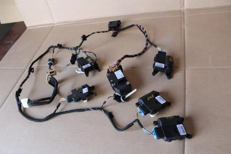 VOLKSWAGEN PASSAT 2016 2017 2018 2019 CALEFACCIÓN SERVOMOTORES RESISTENCIA ARNÉS DE CABLES Foto 1 de 4