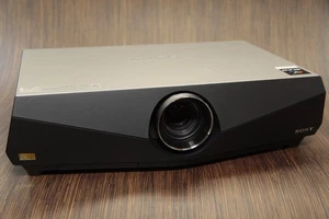 Sony VPL-FE40 1400x1050 SXGA+ HD LCD projector - Works perfect - low use! READ - Picture 1 of 5