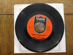 The Association – Along Comes Mary - 1966 - Valiant Records V-741 7" Single VG - Picture 1 of 2