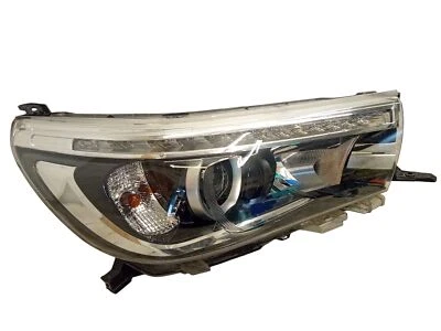 Toyota Hilux D-4d 4wd 2015-2018 Headlight/headlamp (driver Side)  — 第 1/4 张图片