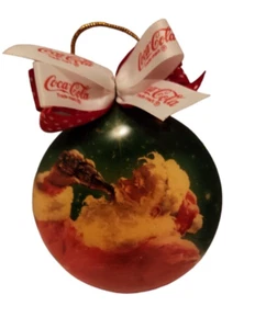 Coca Cola Santa en un adorno de árbol redondo de Navidad 3 pulgadas - Imagen 1 de 4