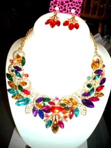 Betsey Johnson GORGEOUS MULTICOLOR Crystal BLING STATEMENT NECKLACE EARRINGS SET - Picture 1 of 11