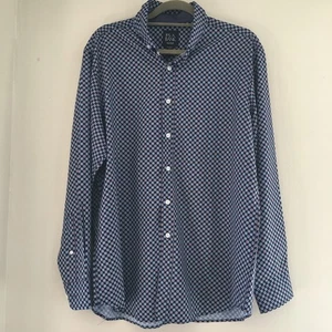 Jos. A. Bank.Tailored Fit Traveler Blue Print Button Down Shirt Men's Size L - Picture 1 of 10