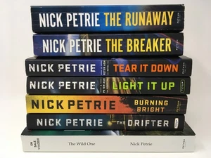 Peter Ash Series by Nick Petrie Books 1-7 Paperback - Foto 1 di 5