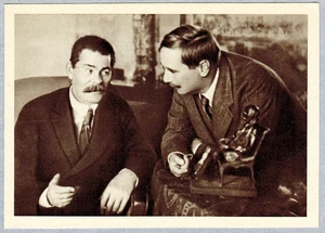 Foto postal rusa 1968 Maxim Gorki y Herbert Wells en Petrogrado en 1920 - Imagen 1 de 2