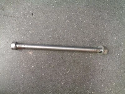 1984 Yamaha FJ1100 FJ 1100 front Axle     977     - Image 1 of 3