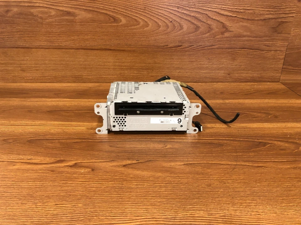 Ford Mustang 2011-2014 estéreo CD AM FM reproductor de radio receptor sin navegación OEM Foto 1 de 4