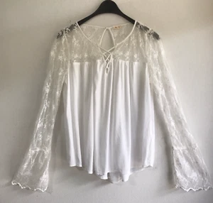 Hollister Blouse Boho Ivory Lace See Through Keyhole Neck Bell Sleeve Size M - Bild 1 von 12