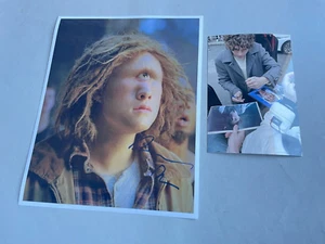 DOUGLAS SMITH 'Percy Jackson' signed In-person Foto 20x25 Autogramm + Foto - Picture 1 of 1