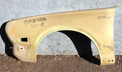Guardabarros izquierdo de fibra de vidrio que se adapta a Datsun 610 FF544 1971-1977 Foto 1 de 2