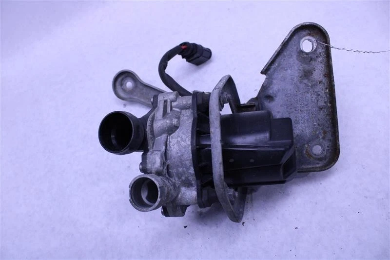 BOMBA INYECCIÓN AIRE SMOG Volkswagen Jetta 2014 14 1367436 Foto 1 de 4