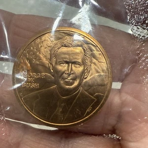 President George W Bush AND President George H Bush Commemorative bronze medals - Picture 1 of 2