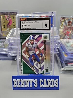 2021 Panini Chronicles Status Draft Picks Footbal Green CSG Mint 9 RC Kyle Pitts - Image 1 of 3