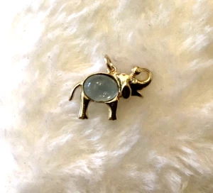 Vintage 14K Elephant With Cabochon Blue Topaz Pendant - Picture 1 of 5