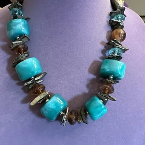 Grueso collar boho llamativo imitación ámbar y piedras brillantes turquesa - Imagen 1 de 4