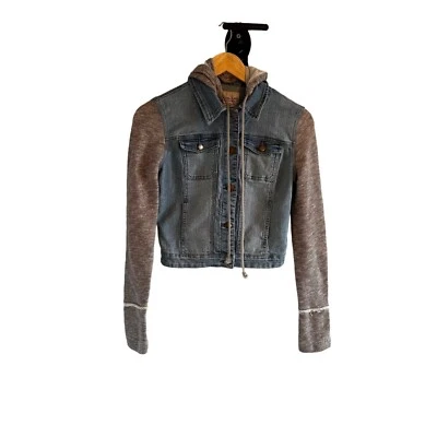 Chaqueta vaquera American Rag para mujer talla XS con mangas tejidas y capucha Foto 1 de 4