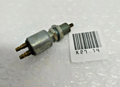 Interruptor de freno trasero genuino Suzuki GT185 GT250 T250 T350 T500 GT500 NUEVO DE STOCK Foto 1 de 2