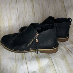 UGG Clementine Black Leather Side Zip Ankle Boots Women's Size 6.5 Sherpa Boho - Picture 1 of 13