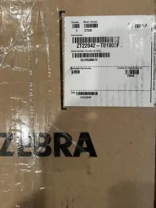 Neu Zebra ZT220 ZT22042-D01000FZ Thermodirekt Barcode Etikettendrucker USB 203DPI - Bild 1 von 2