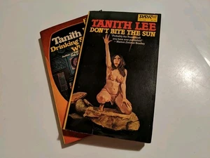 Vintage Paper Tamith Lee Lot Don't Bite Sun Drinking Sapphire Wine DAW Books - Imagen 1 de 10