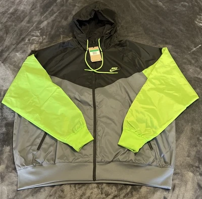 Jaqueta Nike masculina esportiva XL Windrunner com capuz DA0001-065 amostra - Imagem 1 de 4