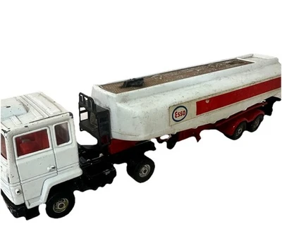 CORGI MAJOR  Ford Truck with Esso Petrol Tanker - Image 1 of 4