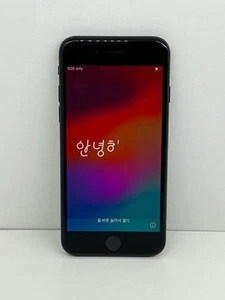 Apple iPhone SE (3e gén.) 64 Go - Noir (Désimlocké) Très bon état - Photo 1 sur 8