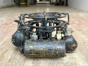 VECCHIA STUFA DA CAMPEGGIO VINTAGE IN FERRO A CHEROSENE CON TRIPLO CILINDRO ORIGINALE, DA COLLEZIONE - Foto 1 di 20