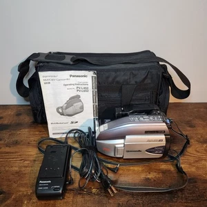 Panasonic PV-L452D VHS-C Palmcorder Multicámara Videocámara Paquete Probado Funcionando - Imagen 1 de 18