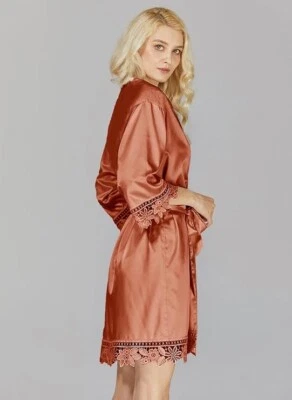 Dama de honor Satén Encaje Bata Boda Novia Kimono Vestido Mujeres Prendas para dormir Foto 1 de 4