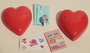 DISNEY DÍA DE SAN VALENTÍN CORAZÓN PAQUETE ABIERTO FIGURA MUNCHLINGS DONALD DUCK PIRULETA - Imagen 1 de 3