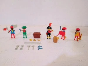 PLAYMOBIL PIRATES 3542 PIRATES / TREASURE CHEST rarissimo set originale (1984) - Foto 1 di 14