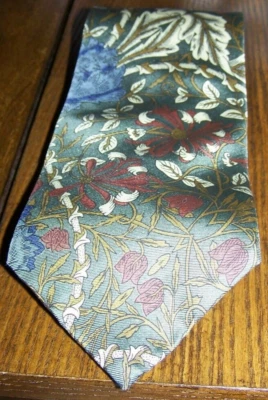 Men's Wembley Necktie Tie Green Multi-Color Flowers Plants 100% Polyester USA - Image 1 of 2