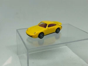 EURO MODELL 1:87 PORSCHE 911 AMARILLO INTERIOR ROSA - Imagen 1 de 2