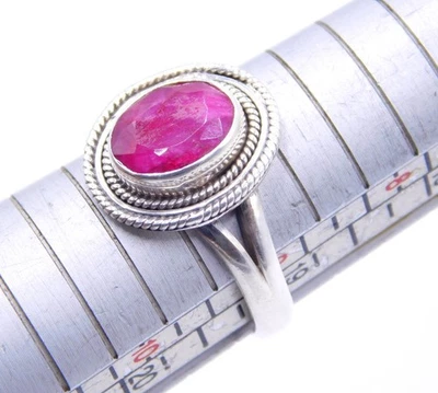 4.40 Gm 925 Solid Sterling Silver Natural Ruby Oval Cut Gemstone Ring Size 9 US - Image 1 of 4