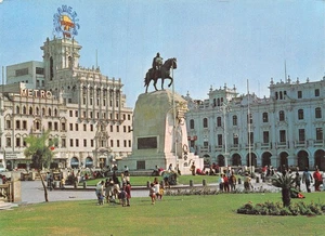 PEROU LIMA PLAZA Y MONUMENTO ECUESTRE AL GRAL JOSE DE SAN MARTIN - Picture 1 of 2
